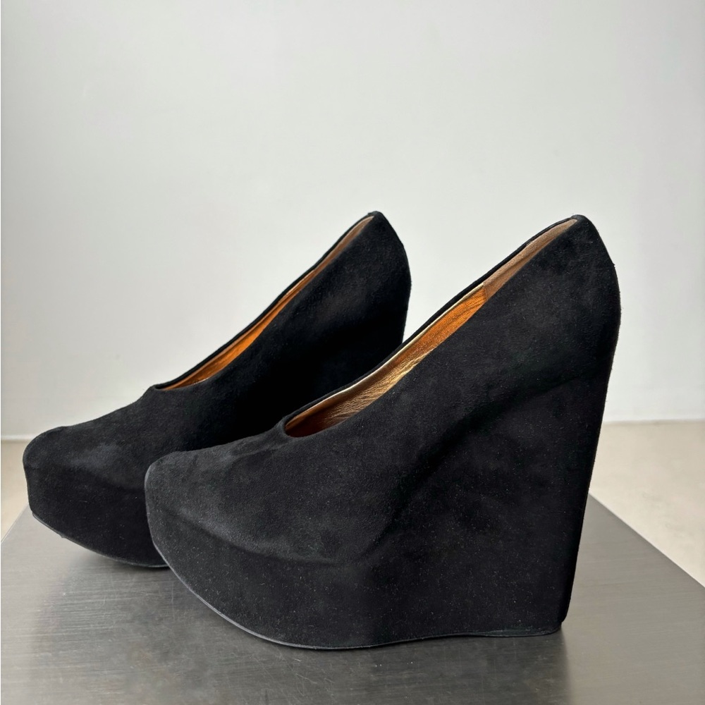 Dolce & Gabbana black suede platform heels size 40